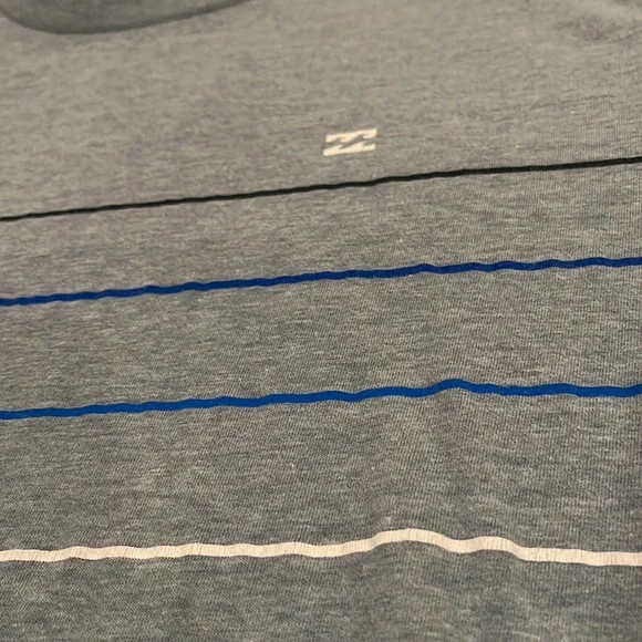Billabong T-Shirt - Picture 3 of 4
